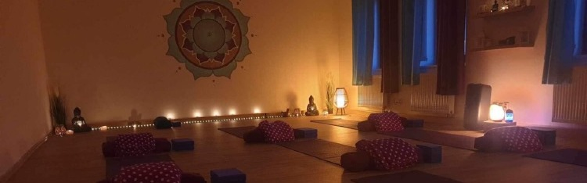 RESTORATIVE YOGA - Restorativní jóga